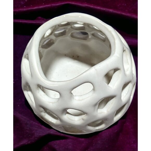 Chive Planet Moon Modern Ceramic Plant Pot - Picture 2 of 8